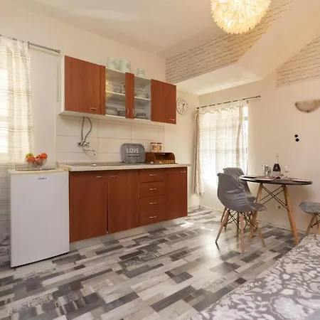 Apartment Lola *